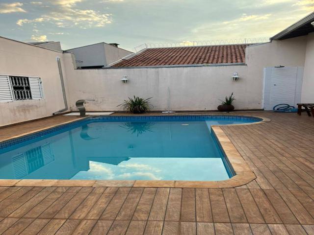 Casa para Venda em Bauru - 3